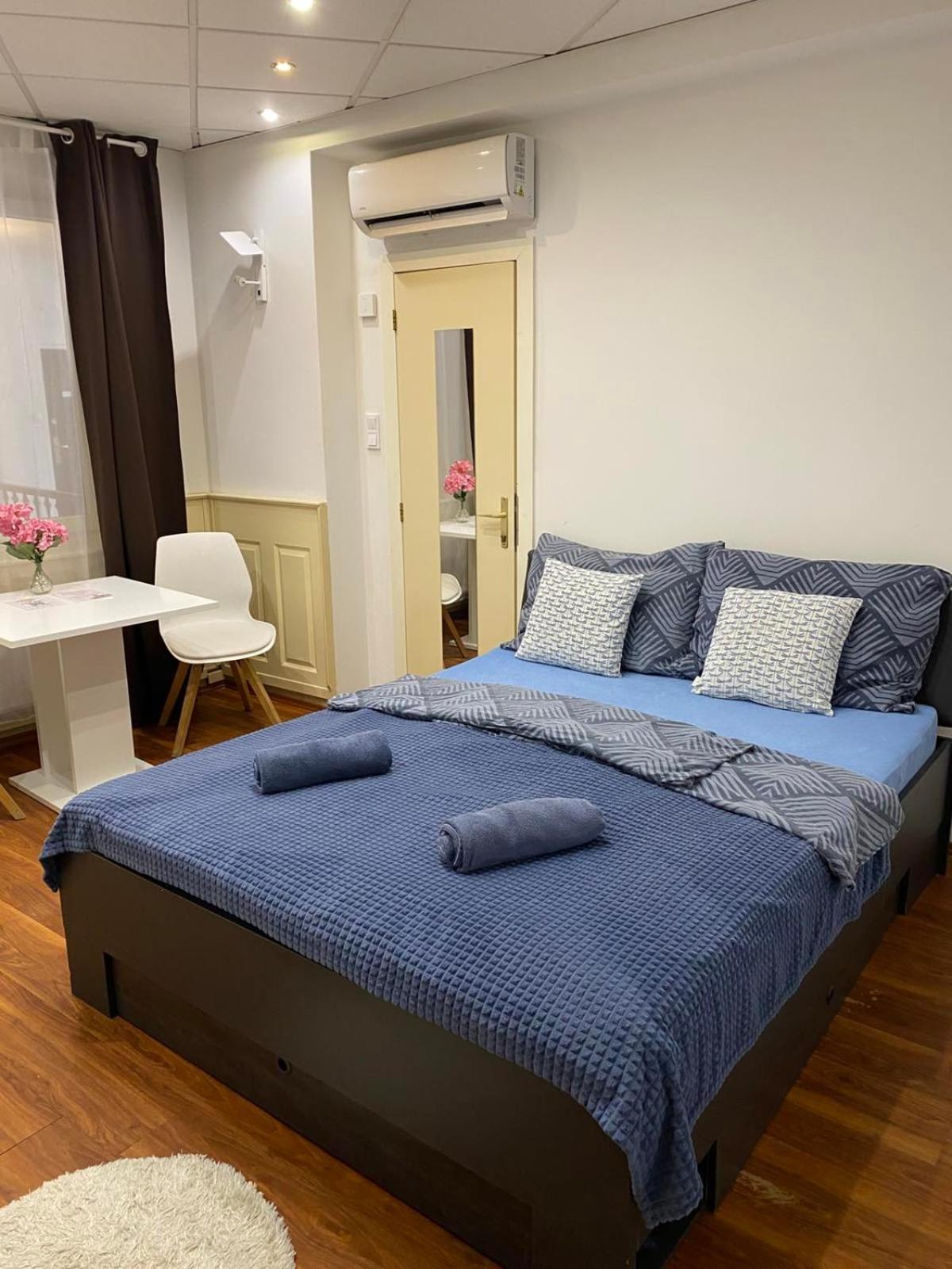 Malasits Apartman เยอร์ ภายนอก รูปภาพ